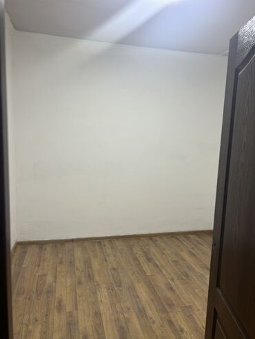 долгосрочная квартира восток 5: 1 комната, Риэлтор, Без подселения, Без мебели