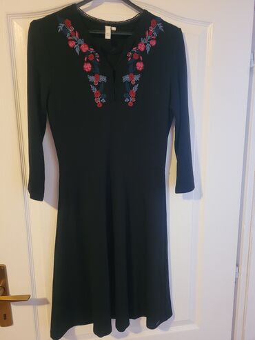 crna zimska haljina: M (EU 38), bоја - Crna, Oversize, Kratkih rukava