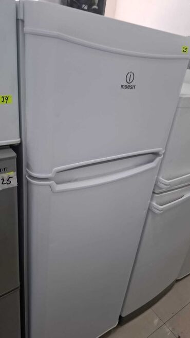 Paltaryuyan maşınlar: 2 qapılı Indesit Soyuducu Satılır, rəng - Ağ