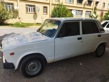 Aksesuarlar və tüninq: VAZ (LADA) 2107: 1.6 l | 2002 il 171000 km Sedan