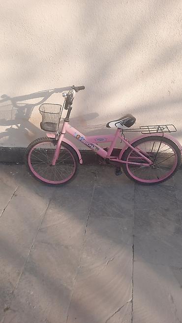 teker velosiped: Uşaq velosipedi – 20 düymlük təkərlər, qızlar üçün dizayn. - Rəng — 1
