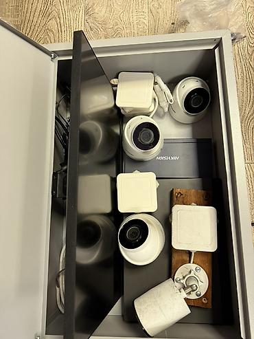 Видеонаблюдение: Комплект видеонаблюдения в металлическом шкафу Состав: - 4 купольные — 4