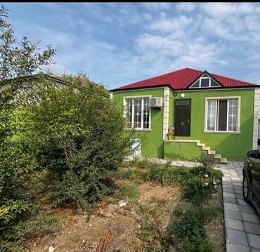 saray qesebesi heyet evleri: Binəqədi qəs. 4 otaqlı, 140 kv. m, Yeni təmirli