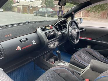 зарядное устройство для электромобиля: Honda Fit: 2003 г., 1.5 л, Вариатор, Бензин, Универсал