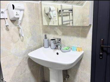 Bağ evlərinin kirayəsi: 96 kv. m, 4 otaqlı, Hovuzlu, Kombi, Qaz, İşıq — 13