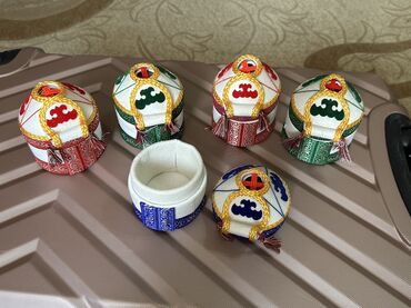 сбор трав: Набор декоративных шкатулок, выполненных в форме традиционных юрт