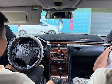 mersedes e class: Mercedes-Benz : 1998 г. — 10
