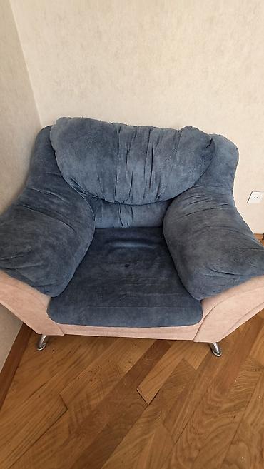 Divan və kreslo dəstləri: Məhsul: Divan + 2 kreslo 
mavi ve bej tonlar
istifade olunmus — 3