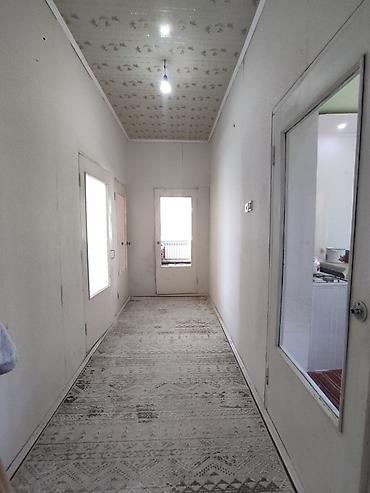Продажа коттеджей и домов: 📍 В Сокулуке от центра 300м продается дом на участке 9 соток состоит — 8