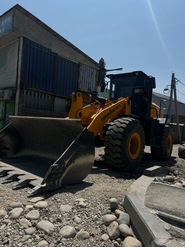 Другие услуги: Каток- 1,5 т, 3т 4т. 18т Асфальтоукладчик 1,4-4м Экскаватор-520 — 11