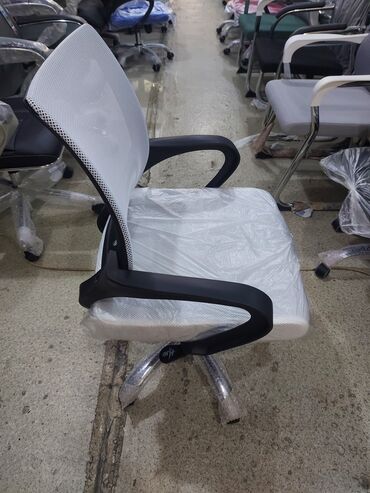 Ofis və oyun kresloları: Yeni, Təkərli, Qolları tənzimlənmir, Parça -da lalafo.az — 8 Ofis və oyun kresloları: Yeni, Təkərli, Qolları tənzimlənmir, Parça — 8