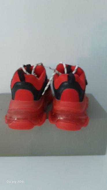 balenciaga srbija: Balenciaga patike – model Triple S - Veličina: 38 (kalup veći — 4
