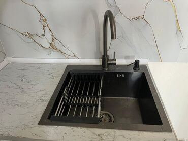 Uzunmüddətli kirayə mənzillər: Abseron Saray qesebesi m.esedov kuc m31 3 otaga duzelme 4cu mertebe — 2