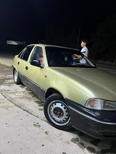 машына приора: Daewoo Nexia: 2007 г., 1.5 л, Бензин, Седан