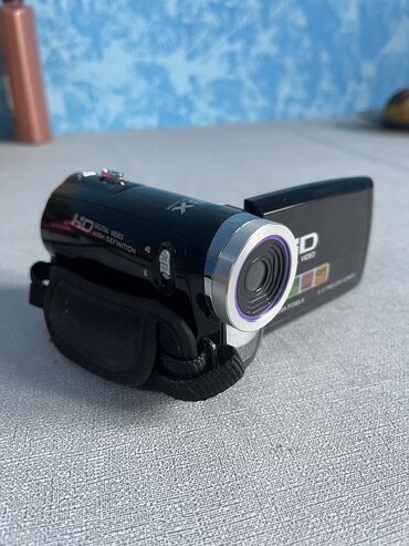 Videokameralar: Sony videokamera az işlənib adapter yoxdu kamera 360 dönür həm şəkil