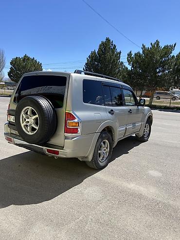 обмен на квартиры: Mitsubishi Montero: 2001 г., 3.5 л, Автомат — 5