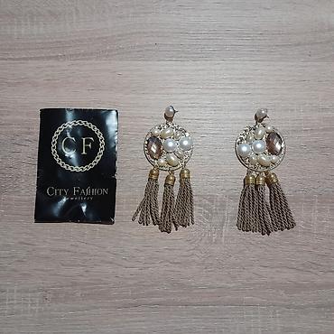 torbe b: NOVE naušnice elegantne viseće bele zlatne bež minđuše NOVE moderne — 1
