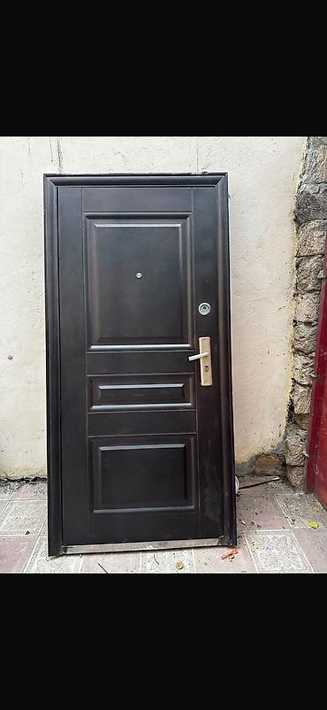 Giris qapisi 205/95sm
100azn
Bakixanov 8889 leli