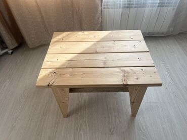 сейф металлический для документов: Деревянный столик Кофейный столик Размер столешницы: 55 см / 70 см Из