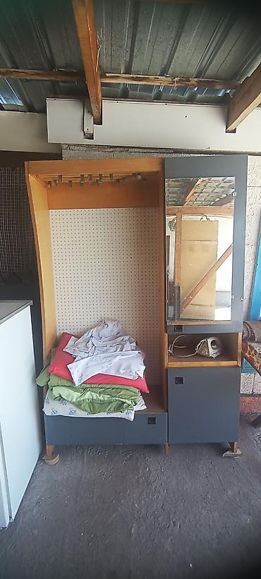 Гарнитуры для зала: Продаётся мебель б/у после реставрации. Вся мебель по адресу Федорова — 12