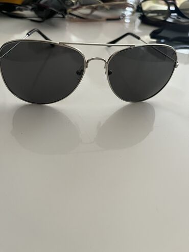 Naočare: Sunčane naočare - Sportski model: pravougaone polu-rimleš (ravan — 2