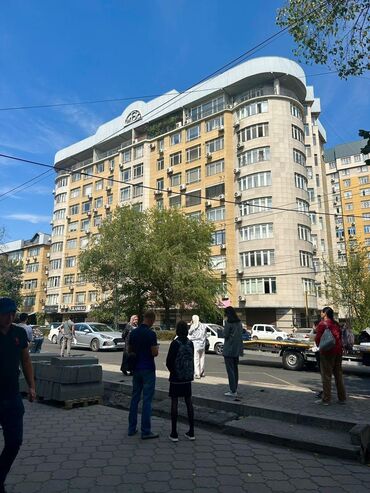 двух комнатный квартиру: 5 и более комнат, 165 м², Элитка, 9 этаж, Косметический ремонт