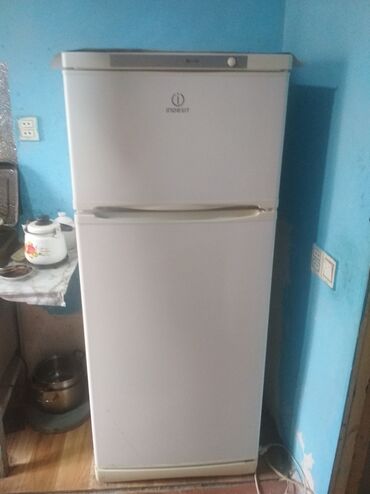 soyuducu 50 azn: 2 qapılı Indesit Soyuducu Satılır, rəng - Ağ lalafo.az -da soyuducu 50 azn: 2 qapılı Indesit Soyuducu Satılır, rəng - Ağ