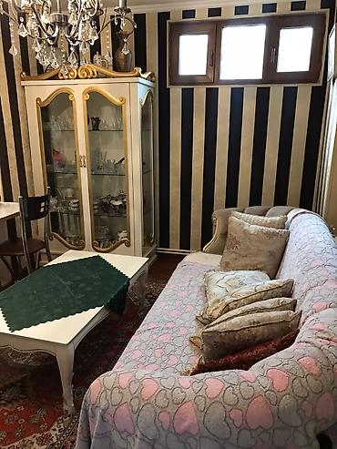 Həyət evləri və villaların satışı: Bulbule gesenesinin centralni yerde yerlesir ev. kupcasi var. her — 19