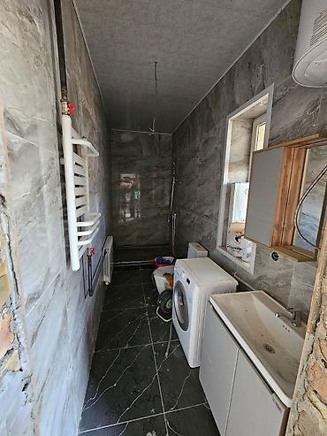 ошский рынок пол дом бишкек: 4 комнаты, 100 м², 4 соток, Бишкек, Собственник — 5