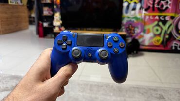 игровые консоли проводной usb контроллер: Продам контроллер Dual Shock PS4 V2 (синий). Состояние хорошее