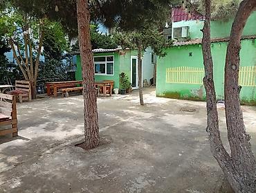 döner yeri: İcarəyə verilir: hasarlanmış həyəti və qapısı olan, mebel və — 5