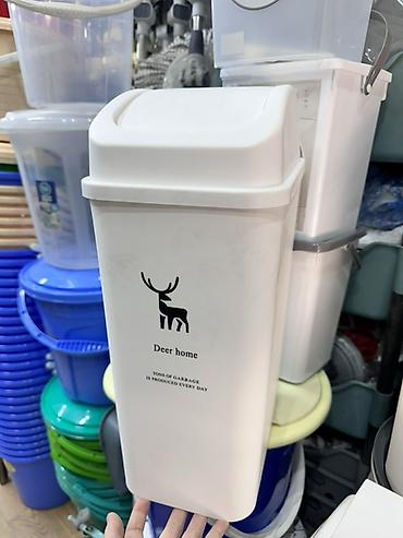 баки мусорные: Компактное мусорное ведро Deer Home с откидной крышкой. - Материал — 1