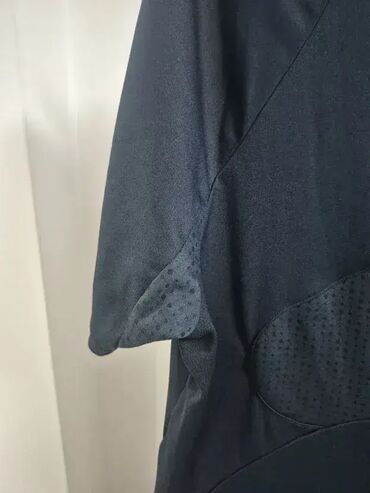 Majice: Nike Climacool majica, crna, u odličnom stanju. Veličina XL. Ramena — 8