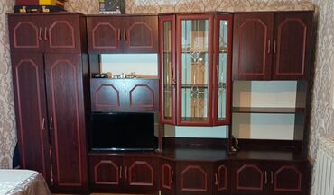 tek kiravatlar: İşlənmiş, Açılan, 2 qapılı Düz dolab, Stenka, Malayziya