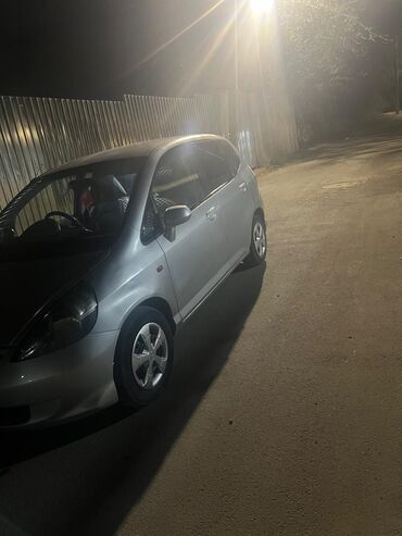 авто с последующим выкупом фит: Honda Fit: 2004 г., 1.3 л, Вариатор, Бензин, Хэтчбэк