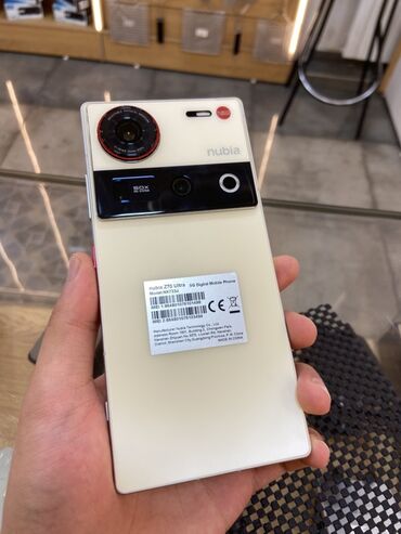 я ищу телефон: ZTE Nubia Z50 Ultra, Жаңы, 256 ГБ, түсү - Саргыч боз