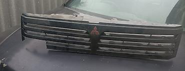 Другие детали кузова: В Разборе имеются запчасти для Mitsubishi Chariot/— об 2,4. правый — 11