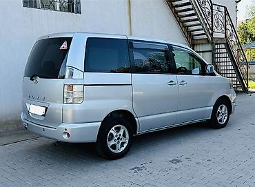 Voyah: Toyota Voxy: 2004 г., 2 л, Автомат, Бензин, Минивэн — 4