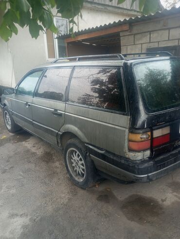 машина смитта: Volkswagen Passat: 1990 г., 1.8 л, Механика, Бензин, Универсал