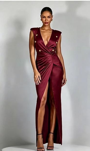 Elegantna haljina
2600 din
S M L