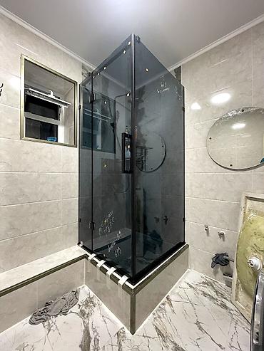 Душевые кабины: Душевая кабина Прямоугольная, Размер: 1 x 1 см, Высота поддона: 2000 см,Покрытие: Прозрачный — 8