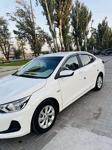открыто: Chevrolet Cruze: 2021 г., 1 л, Автомат, Бензин, Седан — 3