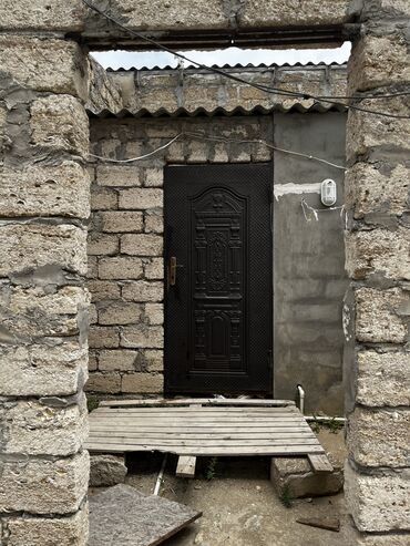 Həyət evləri və villaların satışı: Binə 4 otaqlı, 200 kv. m, Orta təmir — 6