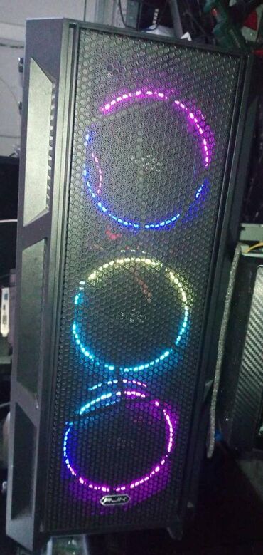 Desktop računari i radne stanice: Svetleci Gejmer racunar novije generacije DDR4-Povoljno-Odlican — 10