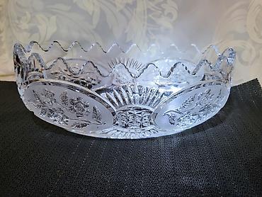 Ostali antikviteti: Kristalna cinija Zajecar iz 70ih.godina. Cinija kristal Zajecar,pun — 2