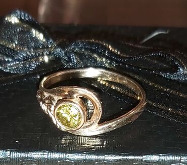 Rings: Women's ring, Material: Gold