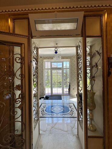 Həyət evləri və villaların satışı: Satılır: geniş həyətli fərdi yaşayış evi (tam mebellə) - 2 mərtəbəli — 14