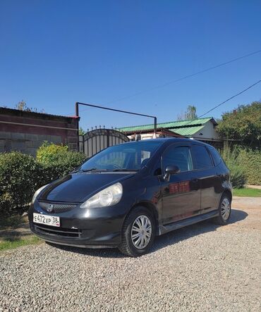 колф 3: Honda Fit: 2001 г., 1.3 л, Автомат, Бензин, Хэтчбэк