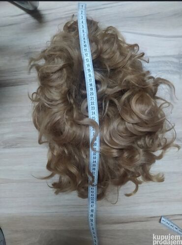 Perike i klipse: Prodajem prirodnu kosusniženu . na stanju ;perika prirodna — 9