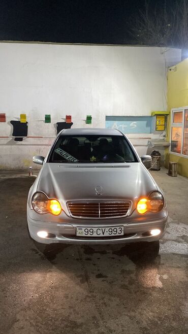 Mercedes-Benz: Mercedes-Benz C-Class (W203) sedan - Kuzov: 4 qapılı sedan, gümüşü — 1